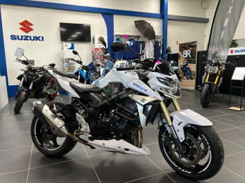 SUZUKI GSR 750 ABS