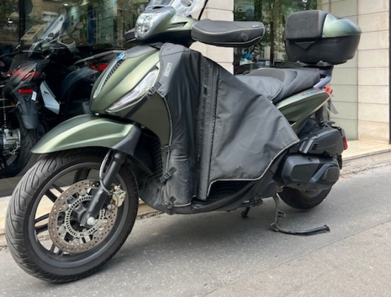 PIAGGIO BEVERLY S 400 ETAT NEUF SUR ÉQUIPÉ GARANTIE CONSTRUCTEUR