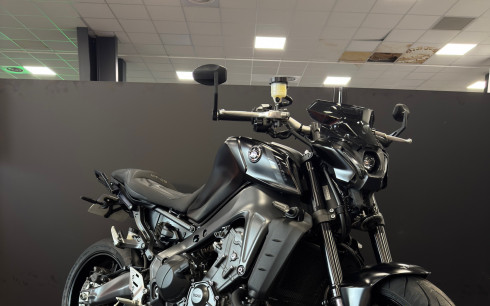 YAMAHA MT-09