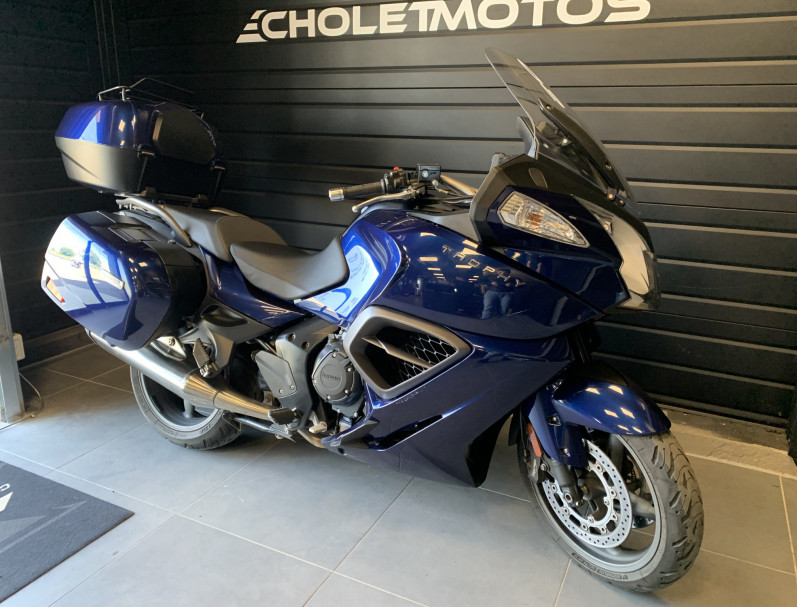 TRIUMPH TROPHY 1200