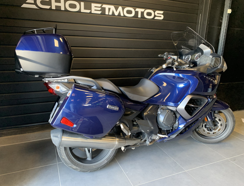TRIUMPH TROPHY 1200