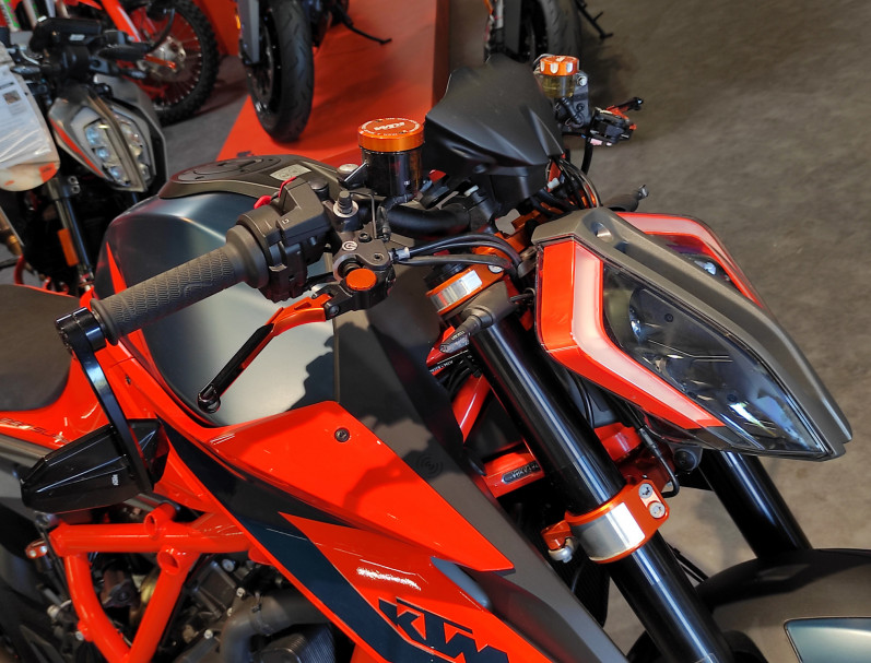 KTM 1290 SUPER DUKE R