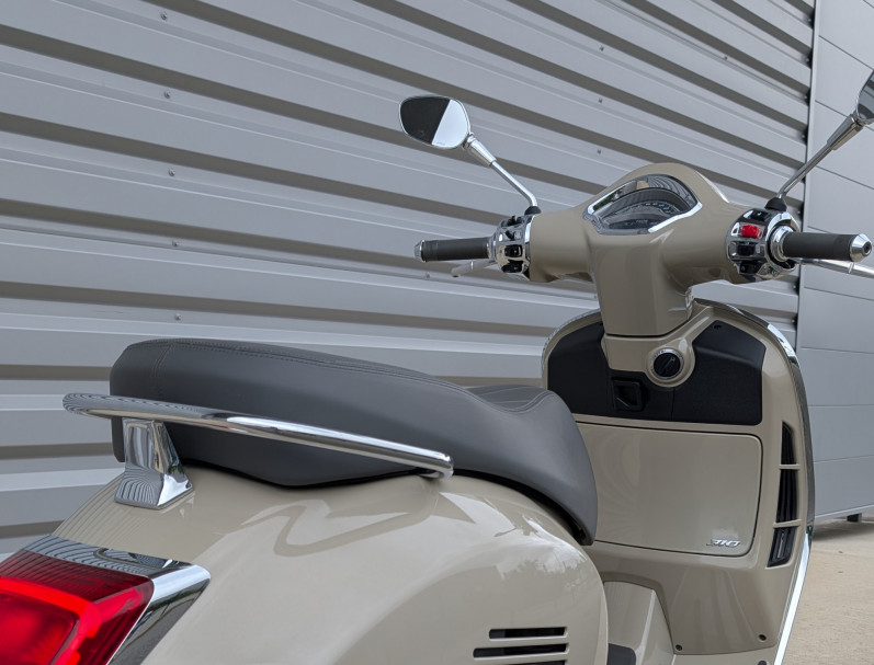 VESPA GTS 310 comme neuf