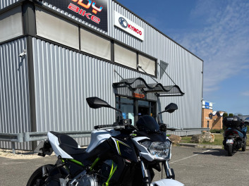 KAWASAKI Z650 