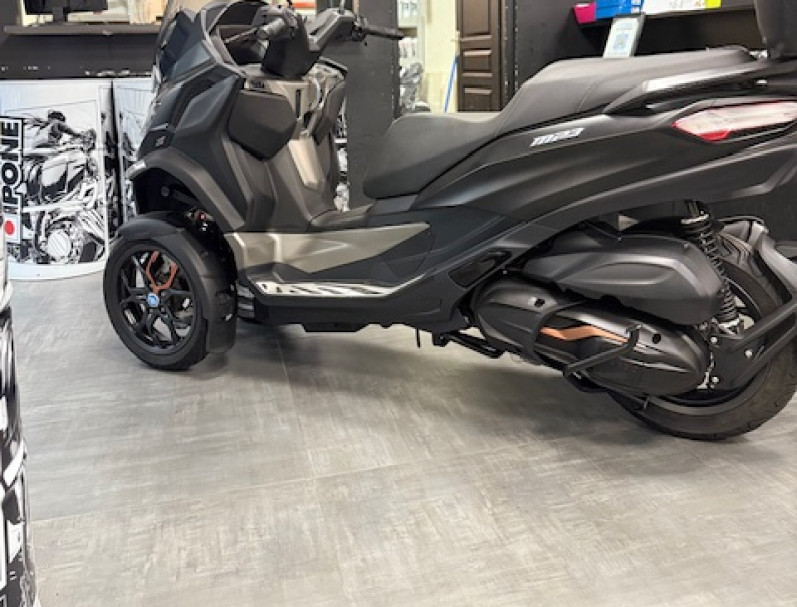 PIAGGIO MP3 530 HPE EXCLUSIVE