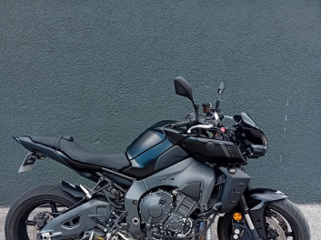 YAMAHA MT-10