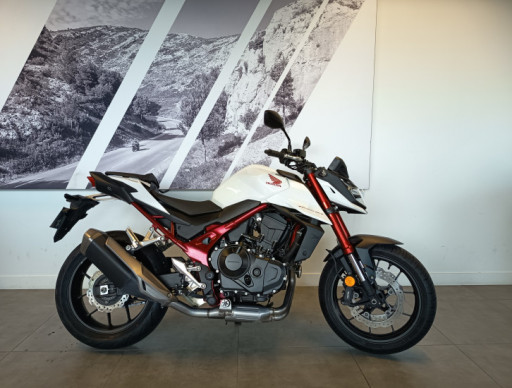 HONDA CB 750 HORNET - 06/2024 - 21260 KMS