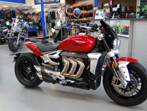 TRIUMPH ROCKET 3 R