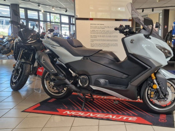 YAMAHA XP T-MAX 560 TECH MAX