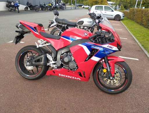 HONDA CBR 600 RR 2024