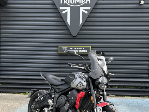 TRIUMPH TRIDENT 660