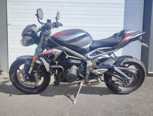 TRIUMPH STREET TRIPLE 765 RS