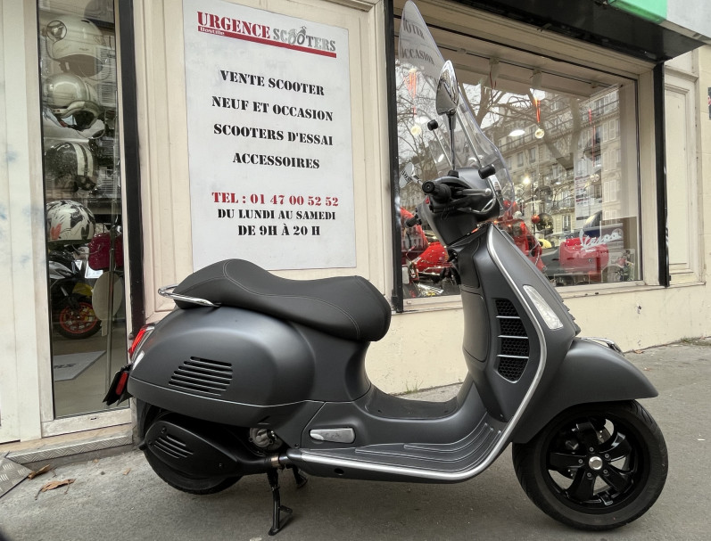 VESPA GTS 300 SPORT GRIS MAT 1ER MAIN 