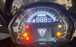 TRIUMPH TIGER 800
