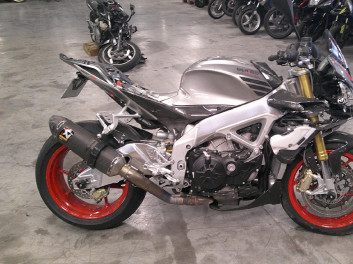 APRILIA TUONO 1100 V4 ACCIDENTE RSV N°22053