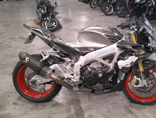 APRILIA TUONO 1100 V4 ACCIDENTE RSV N°22053