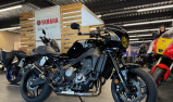 YAMAHA XSR 900 AKRAPOVIC 