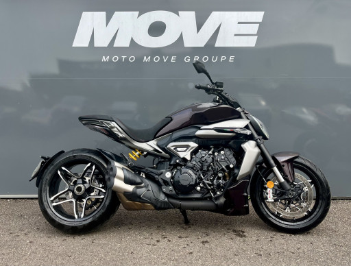 DUCATI X DIAVEL V4