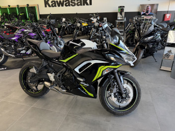 KAWASAKI NINJA 650