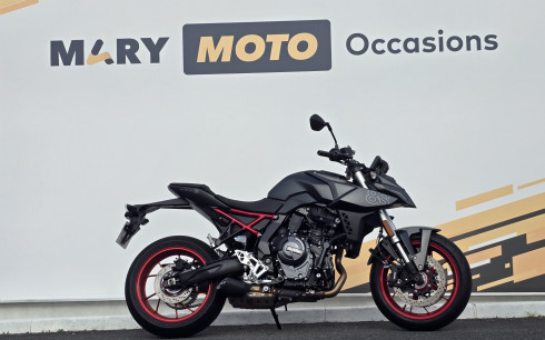 SUZUKI GSX-8S