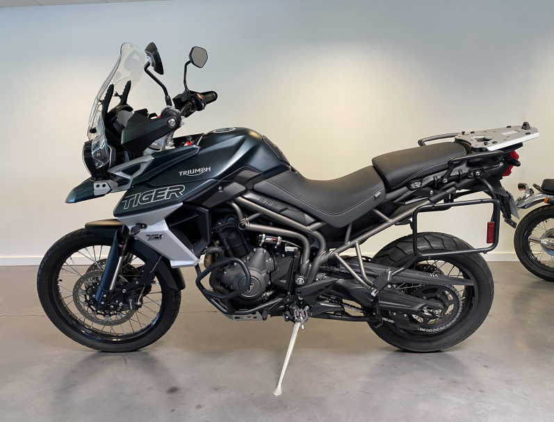 TRIUMPH TIGER 800 XCA