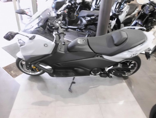 YAMAHA XP T-MAX 560 TECH MAX