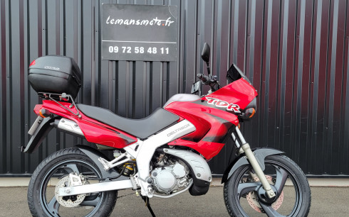 YAMAHA TDR 125