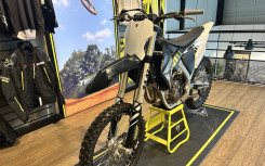 TRIUMPH TF 250-X