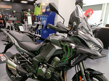 KAWASAKI VERSYS 1000 SE NEUF  2024  (suspension electronique )  GARANTIE 4ANS..