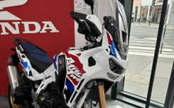 HONDA AFRICA TWIN ADVENTURE SPORTS REPLICA DCT SE ABS 2025