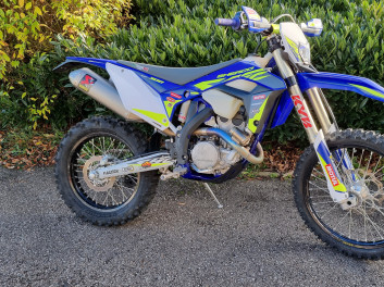 ENDURO SHERCO SEF-R 300 FACTORY 2022 MOTORS 54 à partir de 165.18€/ mois sur 60 mois 