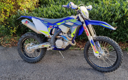 ENDURO SHERCO SEF-R 300 FACTORY 2022 MOTORS 54 à partir de 165.18€/ mois sur 60 mois 