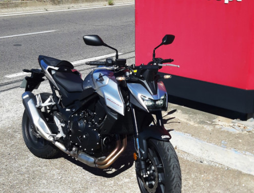 HONDA HORNET 750 A2 2025