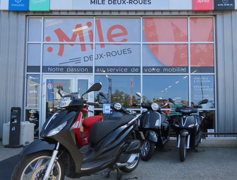 PIAGGIO MEDLEY 125 - Garantie 03/2027