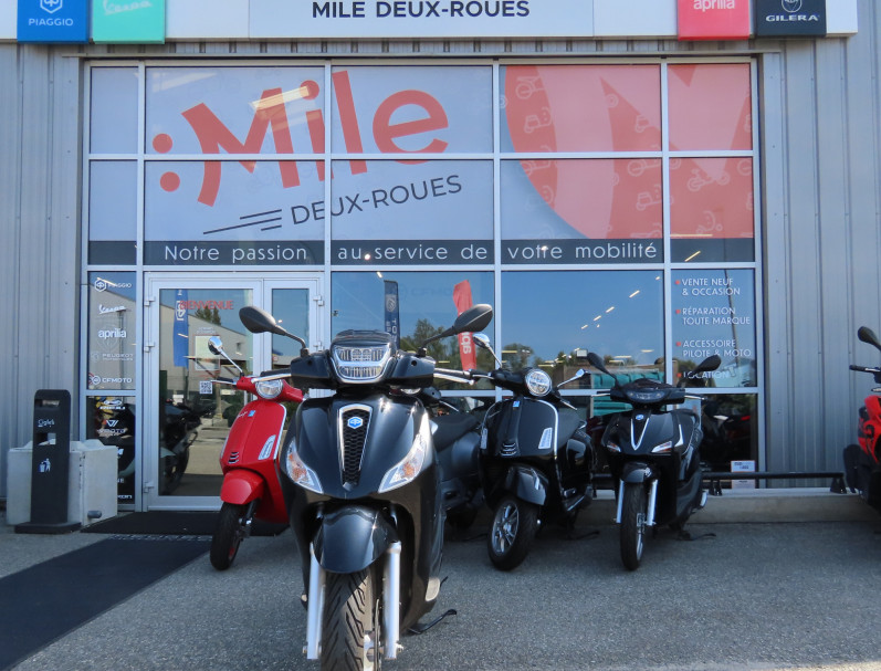 PIAGGIO MEDLEY 125 - Garantie 03/2027