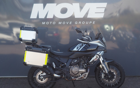 QJ MOTOR 600 SRT