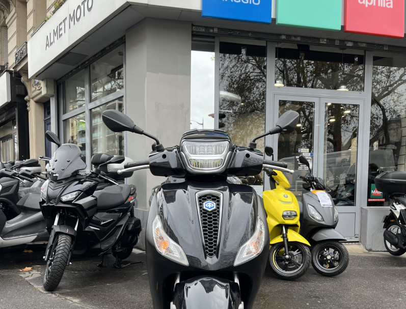 PIAGGIO MEDLEY 125 Iget