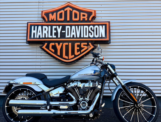 HARLEY-DAVIDSON SOFTAIL BREAKOUT 1923
