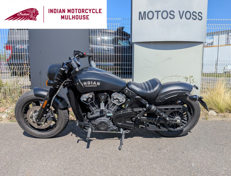 INDIAN SCOUT BOBBER STAGE 1 1ERE MAIN JEKILL AND HYDE