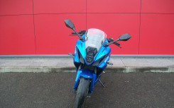 SUZUKI GSX-8R