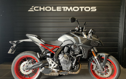 SUZUKI GSX-8S