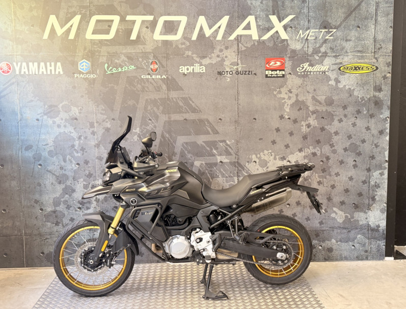 VOGE DS900X BLACK NIGHT 1800kms