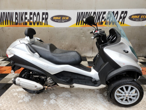 PIAGGIO MP3 250 LT ACCIDENTE POUR GARAGE OU EXPORT (REF 62187)