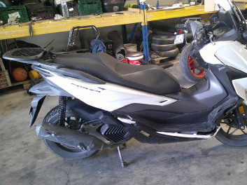 HONDA FORZA 125 ACCIDENTE RSV N°22176