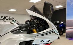 YAMAHA YZF 1000 R1 60TH