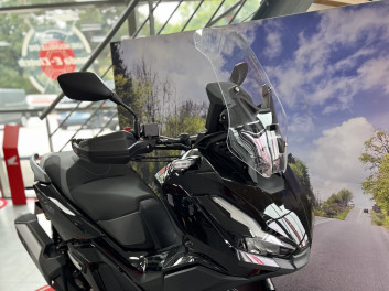 HONDA ADV 350