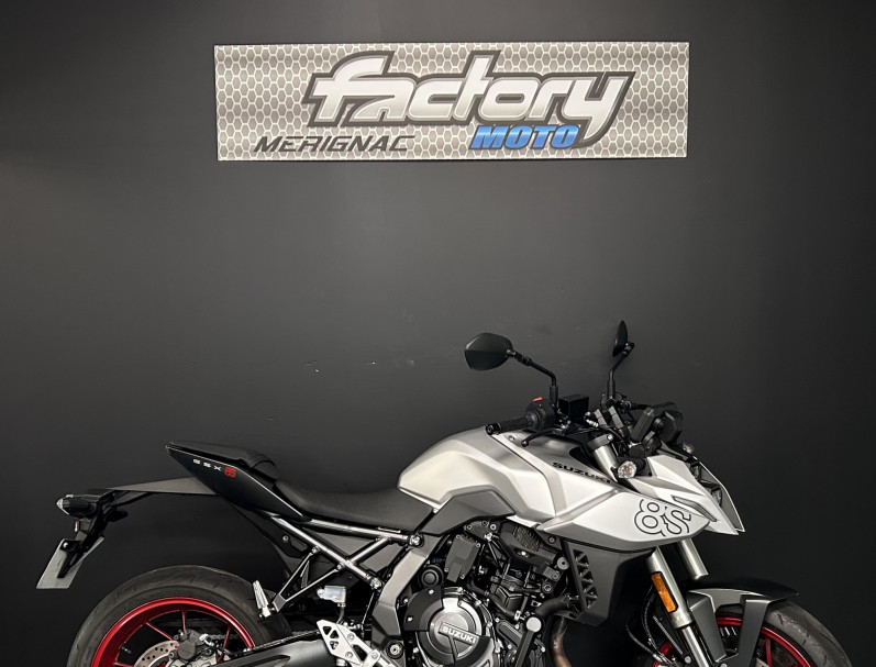 SUZUKI GSX-8S A2