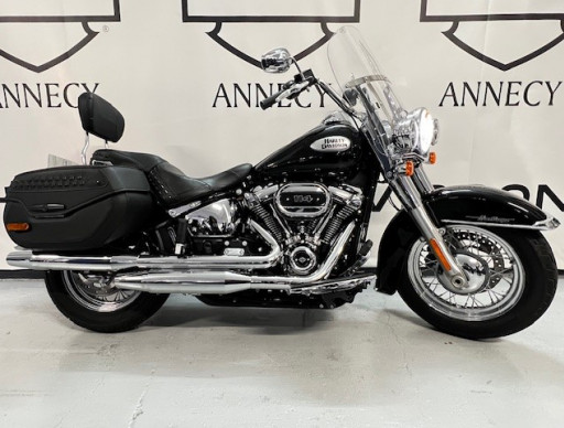HARLEY-DAVIDSON SOFTAIL HERITAGE 1868 CLASSIC