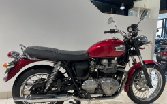 TRIUMPH BONNEVILLE 800