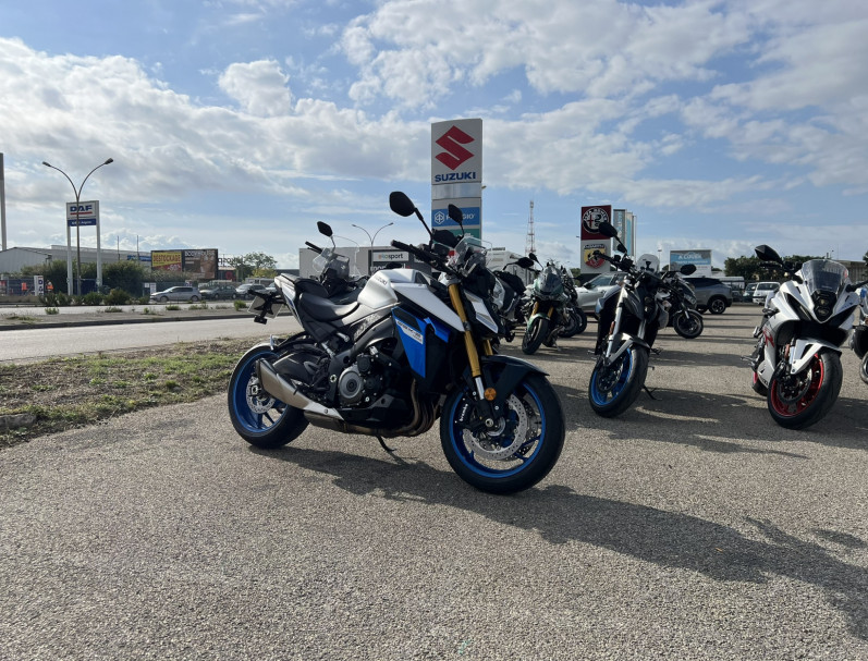 SUZUKI GSX-S 1000